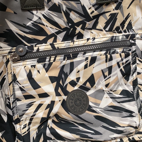 NWT Kipling Eleva Convertible Tote - Picture 5 of 5